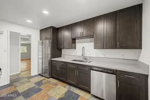 Kitchen - 4237 N 34th Pl, Phoenix, AZ 85018 photo 3 of 3