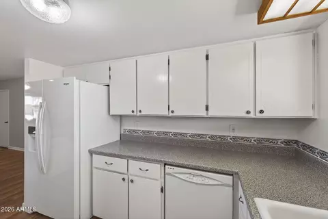 Kitchen - 1879 W 14th Ave, Apache Junction, AZ 85120 photo 5 of 7