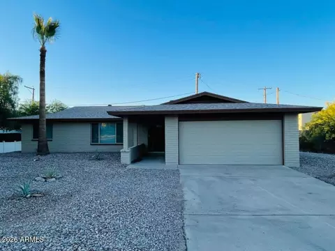 1704 E Pickrell Dr, Phoenix, AZ 85042