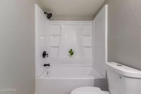 Bath - 214 E Ruth Ave #109, Phoenix, AZ 85020 photo 4 of 4