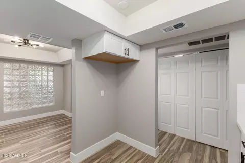 Entry Way - 214 E Ruth Ave #109, Phoenix, AZ 85020 photo 1 of 2