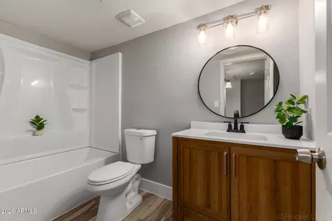 Bath - 214 E Ruth Ave #109, Phoenix, AZ 85020 photo 3 of 4