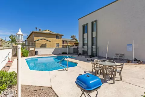 Exterior - 214 E Ruth Ave #109, Phoenix, AZ 85020 photo 4 of 4