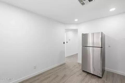 Entry Way - 10429 N 11th Ave, Phoenix, AZ 85021 photo 2 of 3