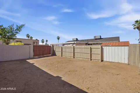 Exterior - 10429 N 11th Ave, Phoenix, AZ 85021 photo 6 of 8
