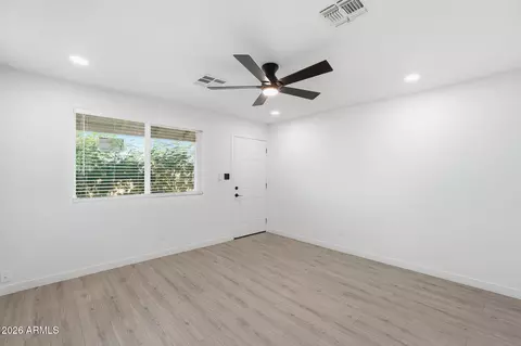 Entry Way - 10429 N 11th Ave, Phoenix, AZ 85021 photo 1 of 3