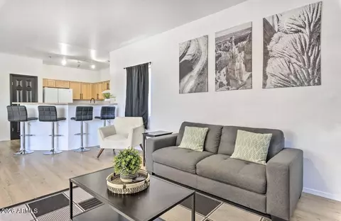 525 N Miller Rd #216, Scottsdale, AZ 85257