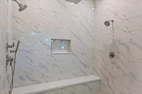 Bath - 3913 E Campbell Ave, Phoenix, AZ 85018 photo 7 of 7