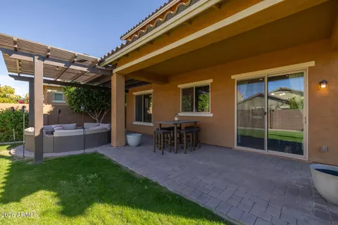 Exterior - 2676 E La Costa Dr, Gilbert, AZ 85298 photo 6 of 10