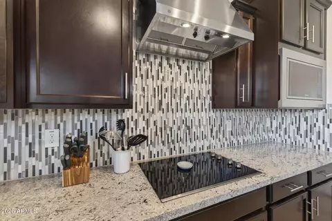 Kitchen - 2676 E La Costa Dr, Gilbert, AZ 85298 photo 4 of 5