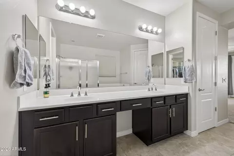 Bath - 2676 E La Costa Dr, Gilbert, AZ 85298 photo 2 of 4