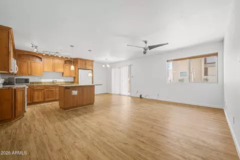 Living - 5525 E Thomas Rd #Q4, Phoenix, AZ 85018 photo 1 of 3
