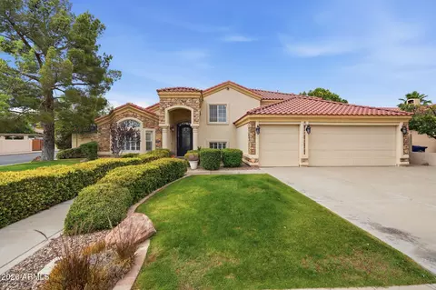 3516 E Fairbrook Cir, Mesa, AZ 85213