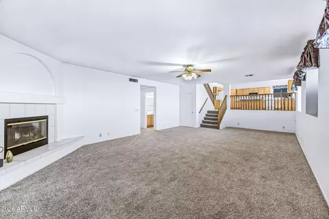 Living - 16840 S 36th Pl, Phoenix, AZ 85048 photo 2 of 4