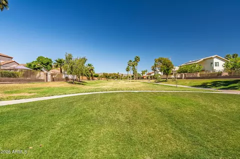 Exterior - 16840 S 36th Pl, Phoenix, AZ 85048 photo 7 of 8