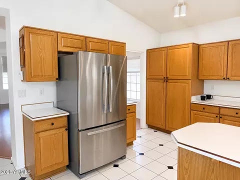Kitchen - 16840 S 36th Pl, Phoenix, AZ 85048 photo 2 of 3