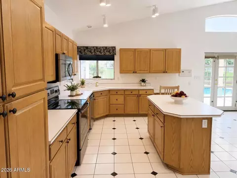Kitchen - 16840 S 36th Pl, Phoenix, AZ 85048 photo 1 of 3