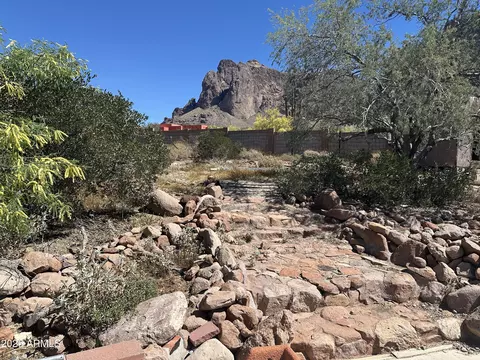 Exterior - 2635 N Prospectors Rd, Apache Junction, AZ 85119 photo 6 of 9
