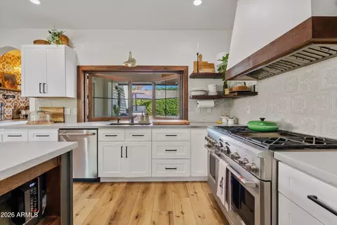 Kitchen - 2662 E Valencia St, Gilbert, AZ 85296 photo 3 of 5
