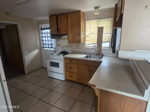 Kitchen - 2315 W Superstition Blvd, Apache Junction, AZ 85120 photo 1 of 1