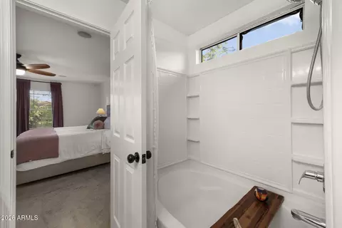 Bath - 4026 E Betsy Ct, Gilbert, AZ 85296 photo 4 of 4
