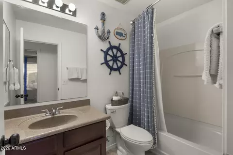 Bath - 4026 E Betsy Ct, Gilbert, AZ 85296 photo 2 of 4