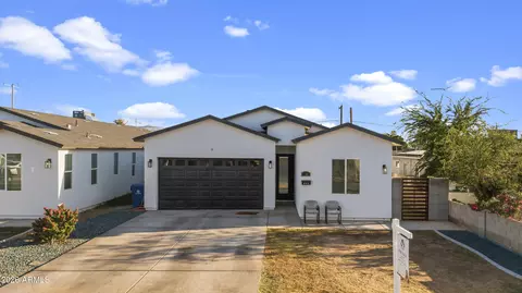 209 E Kinderman Dr, Avondale, AZ 85323