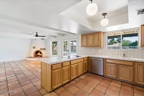 Kitchen - 341 E Deepdale Rd, Phoenix, AZ 85022 photo 3 of 3
