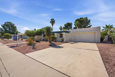 Exterior - 341 E Deepdale Rd, Phoenix, AZ 85022 photo 5 of 14