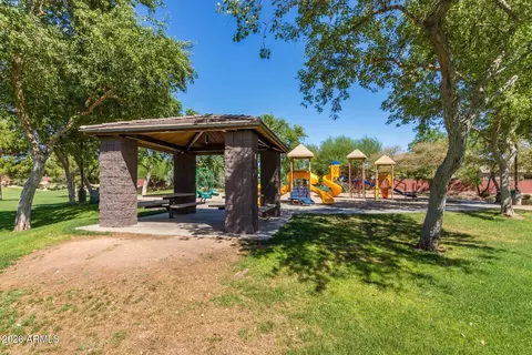 View/Area - 10438 E Knowles Ave, Mesa, AZ 85209 photo 1 of 4