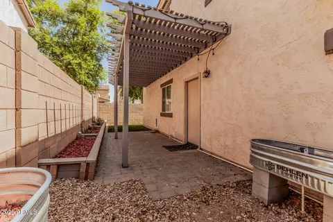 Exterior - 4188 E Tulsa St, Gilbert, AZ 85295 photo 4 of 6
