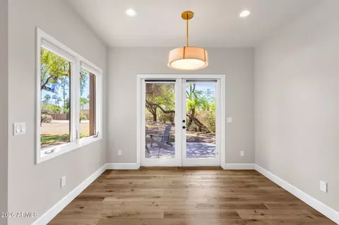 Dining - 4139 E Colter St, Phoenix, AZ 85018 photo 1 of 2