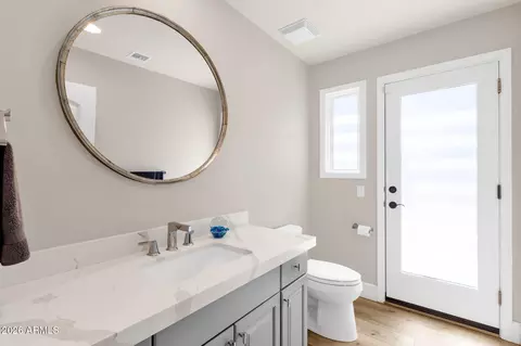 Bath - 4139 E Colter St, Phoenix, AZ 85018 photo 6 of 6