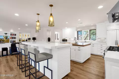 Kitchen - 4139 E Colter St, Phoenix, AZ 85018 photo 2 of 5