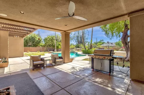 Exterior - 4139 E Colter St, Phoenix, AZ 85018 photo 5 of 14