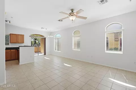 Living - 2250 E Deer Valley Rd #99, Phoenix, AZ 85024 photo 2 of 4