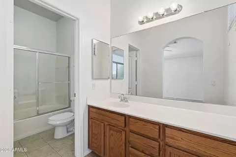 Bath - 2250 E Deer Valley Rd #99, Phoenix, AZ 85024 photo 2 of 3