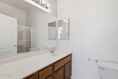Bath - 2250 E Deer Valley Rd #99, Phoenix, AZ 85024 photo 1 of 3