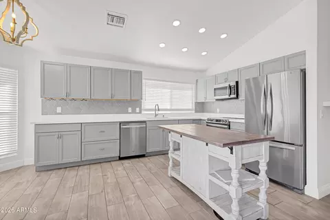Kitchen - 3945 E Salinas St, Phoenix, AZ 85044 photo 3 of 4