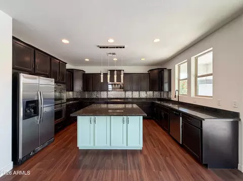 Kitchen - 1945 E Mia Ln, Gilbert, AZ 85298 photo 2 of 2