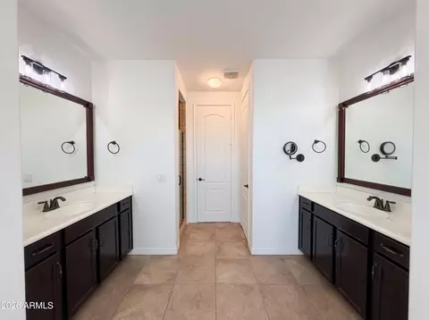 Entry Way - 1945 E Mia Ln, Gilbert, AZ 85298 photo 2 of 3
