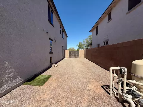 Exterior - 1945 E Mia Ln, Gilbert, AZ 85298 photo 2 of 3