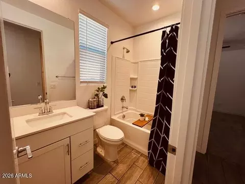 Bath - 4058 E Catclaw St, Gilbert, AZ 85296 photo 1 of 4