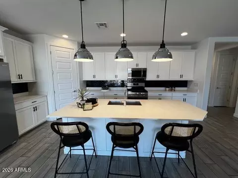 Kitchen - 4058 E Catclaw St, Gilbert, AZ 85296 photo 2 of 3