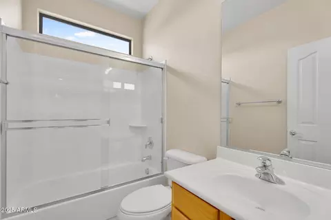 Bath - 3586 E Riopelle Ct, Gilbert, AZ 85298 photo 6 of 7
