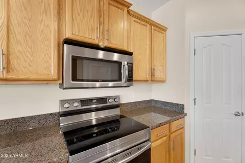 Kitchen - 3586 E Riopelle Ct, Gilbert, AZ 85298 photo 3 of 4