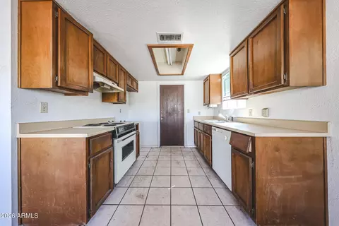 Kitchen - 120 W 14th Ave, Apache Junction, AZ 85120 photo 1 of 5