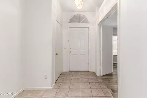 226 W Gail Dr, Gilbert, AZ 85233 photo 3