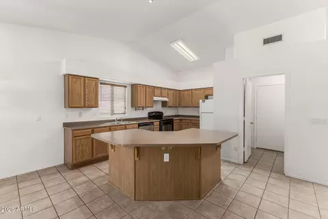 226 W Gail Dr, Gilbert, AZ 85233 photo 11