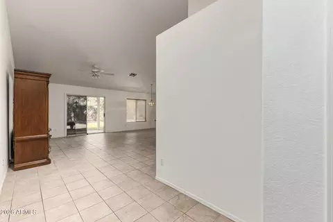 226 W Gail Dr, Gilbert, AZ 85233 photo 4